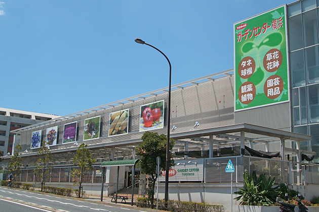 リニューアル後の店舗外観。提案型・都市型園芸店のモデルに(2007年8月)